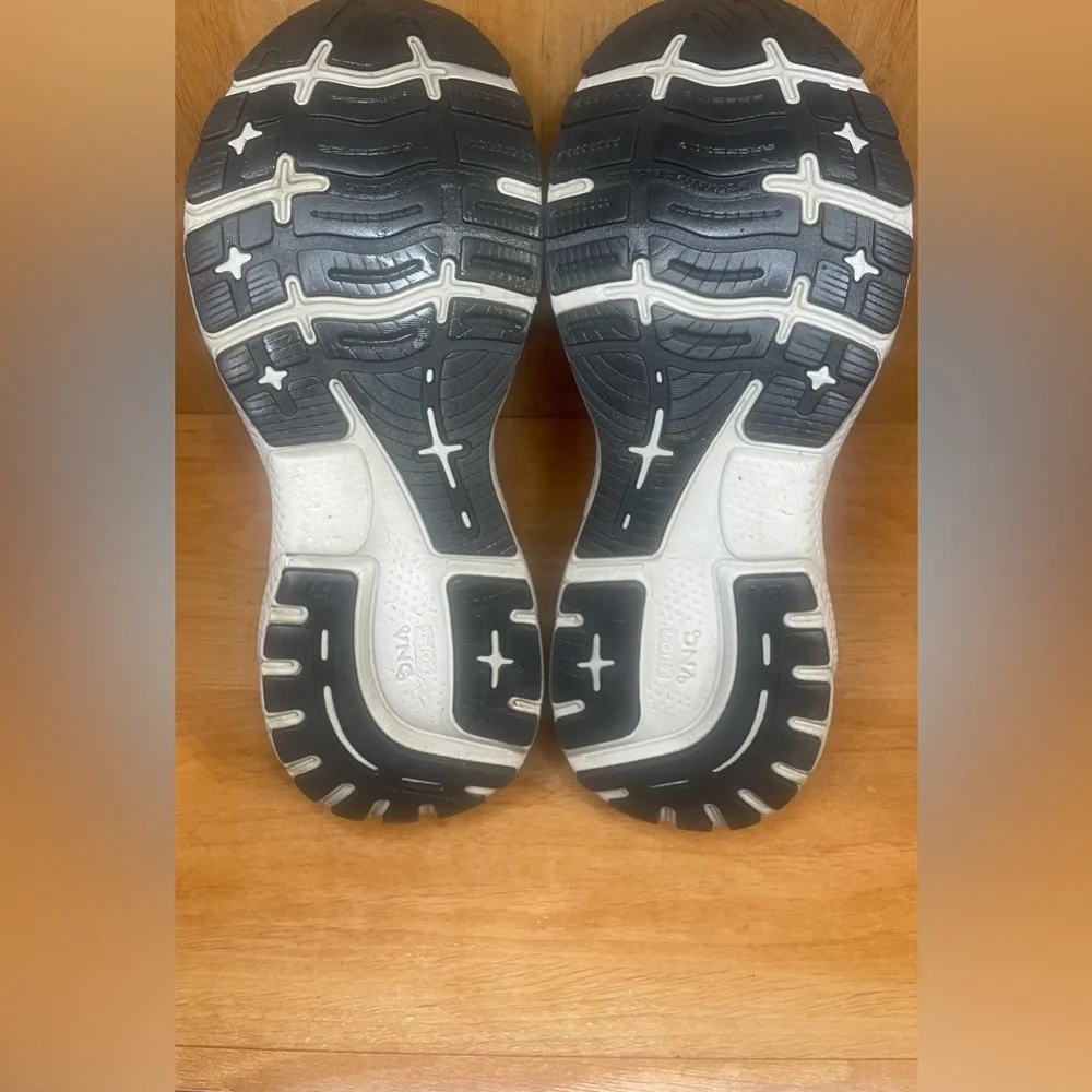 Brooks Ghost 14 Womens Size 9 Running Walking Shoes Sneakers Gray/Silver - Picture 9 of 10